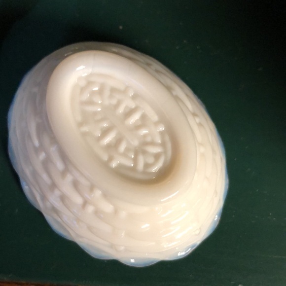 Vintage White Opaline Milk Glass Hen on Nest Salt Cellar WESTMORELAND - Picture 4 of 8